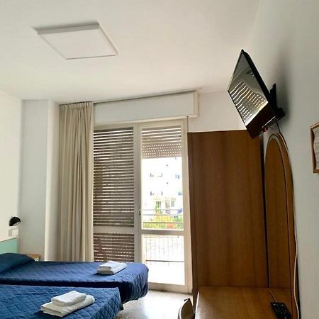 Hotel Telstar Rimini Luaran gambar