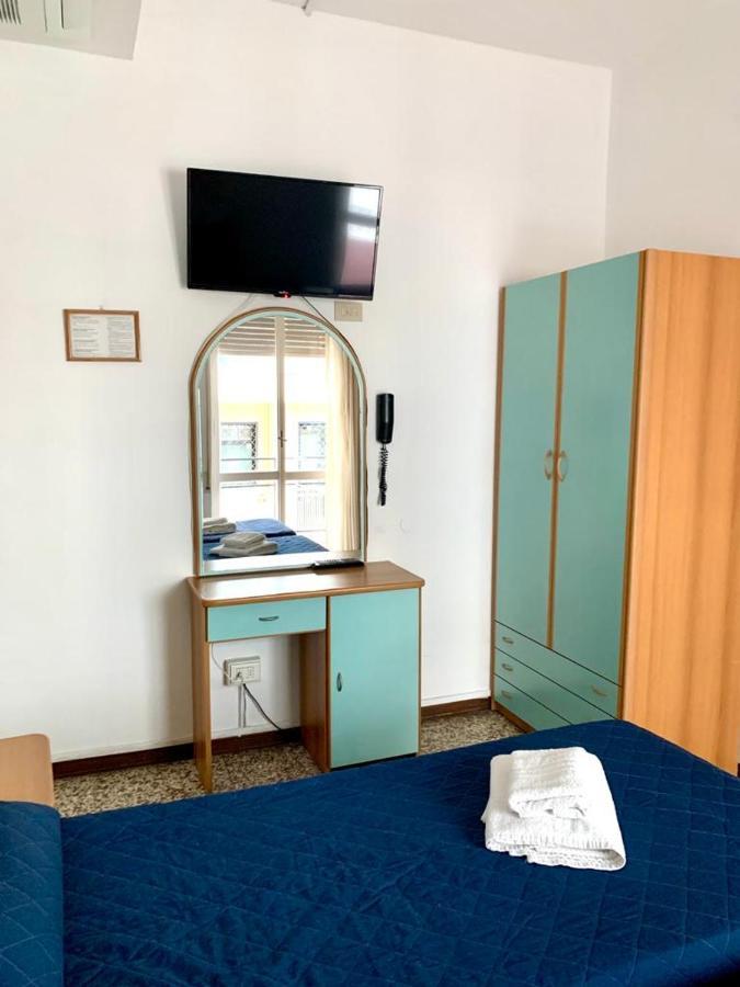 Hotel Telstar Rimini Luaran gambar