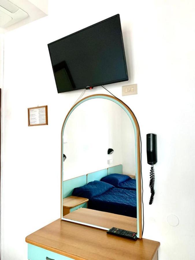 Hotel Telstar Rimini Luaran gambar