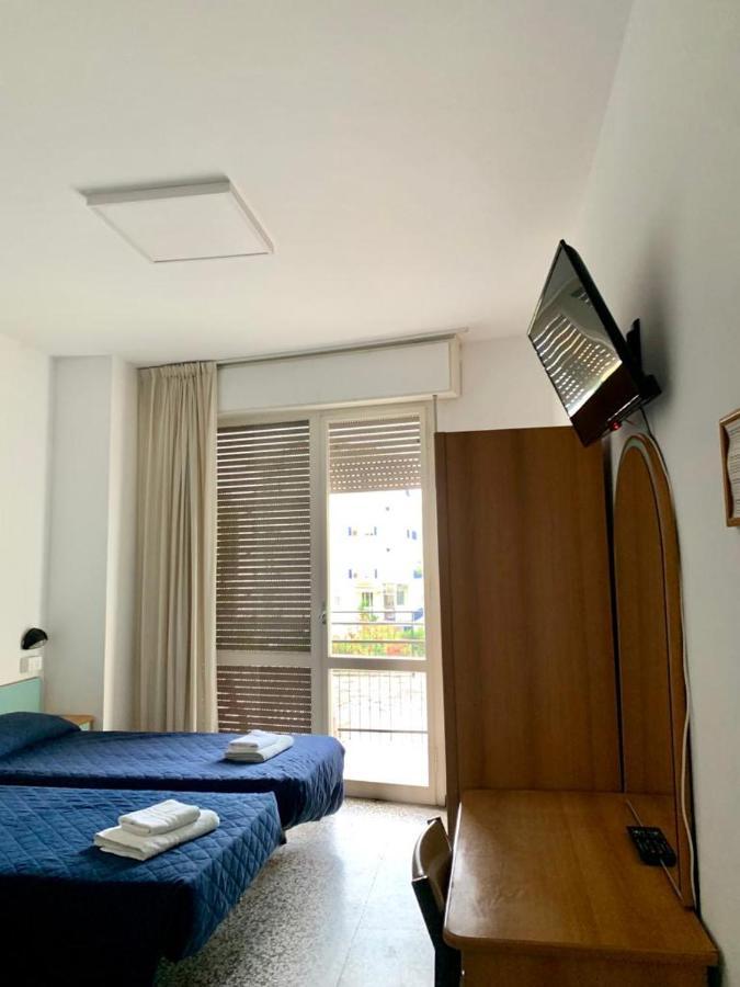 Hotel Telstar Rimini Luaran gambar