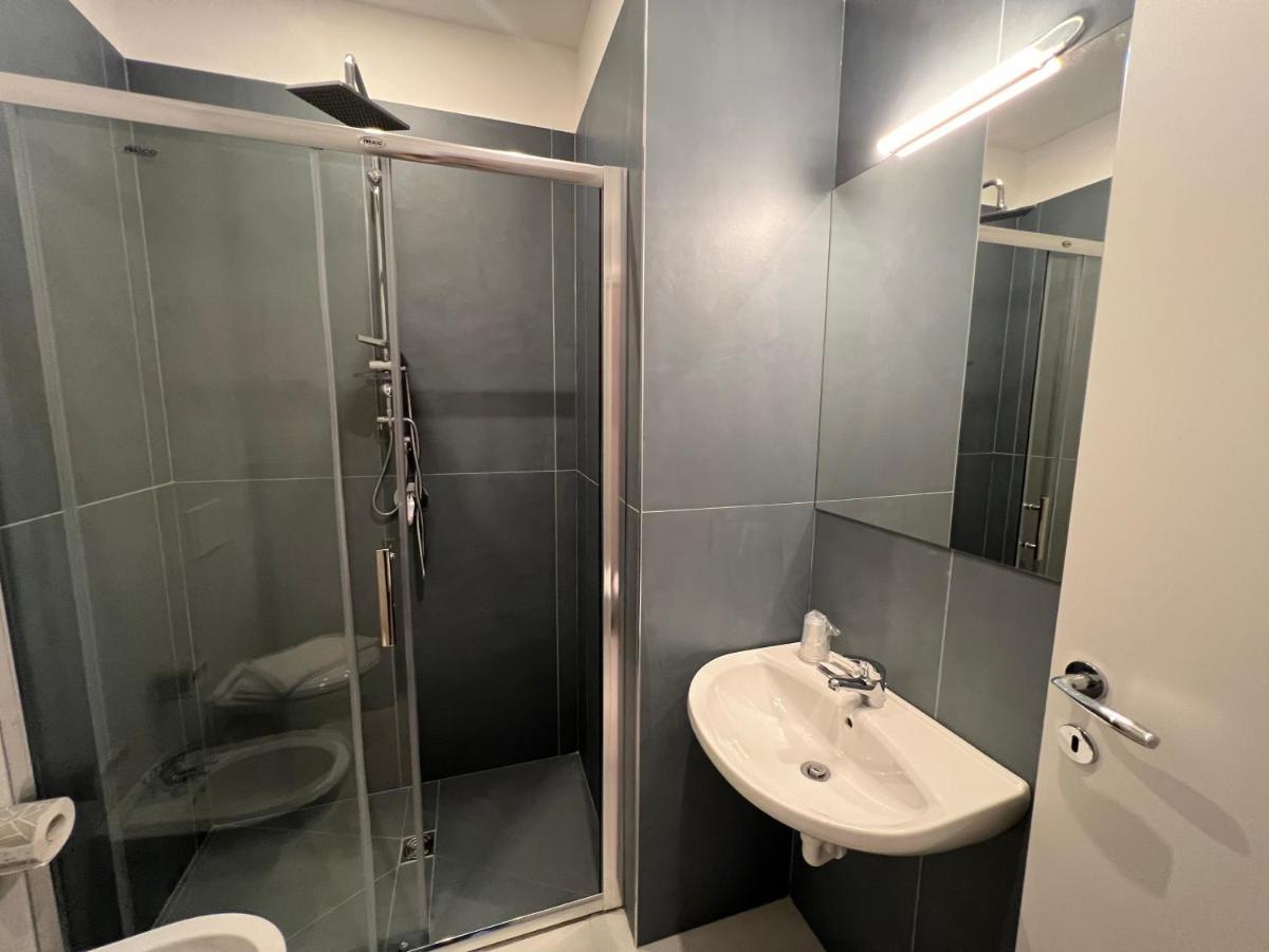 Hotel Telstar Rimini Luaran gambar