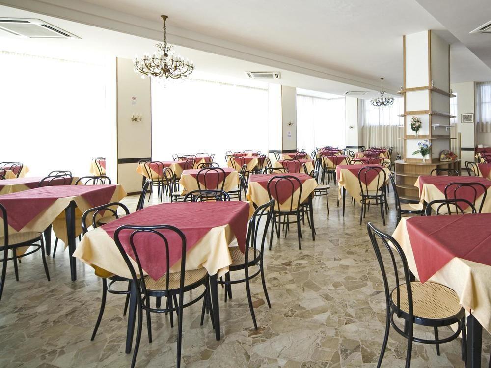 Hotel Telstar Rimini Luaran gambar