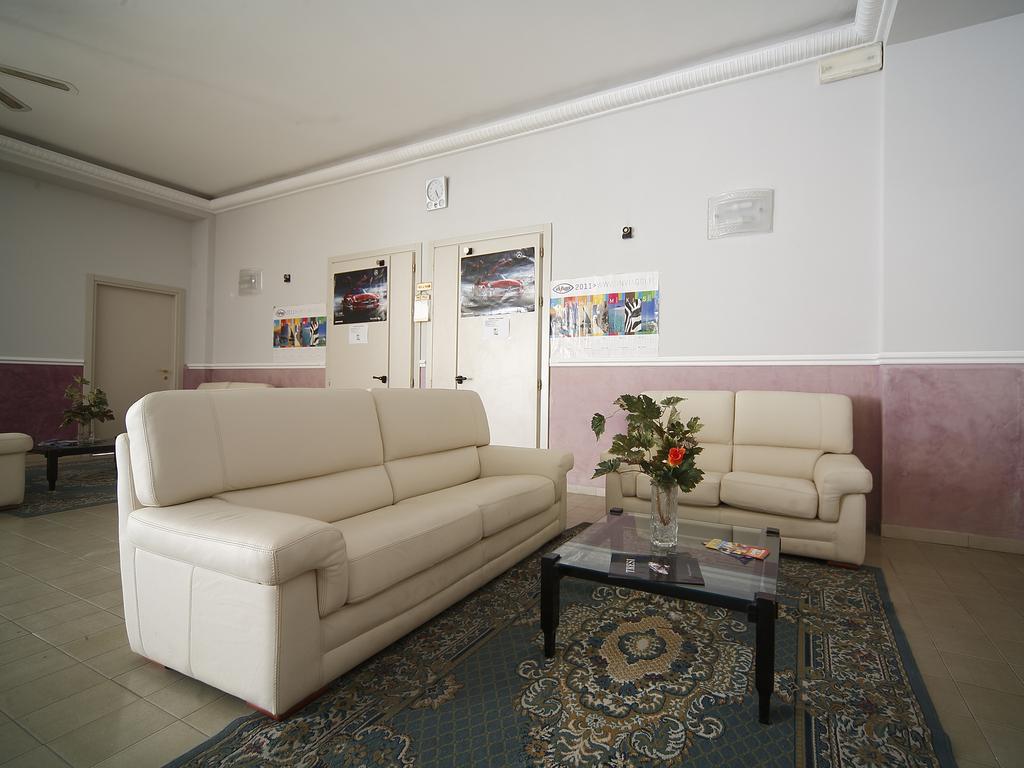 Hotel Telstar Rimini Bilik gambar